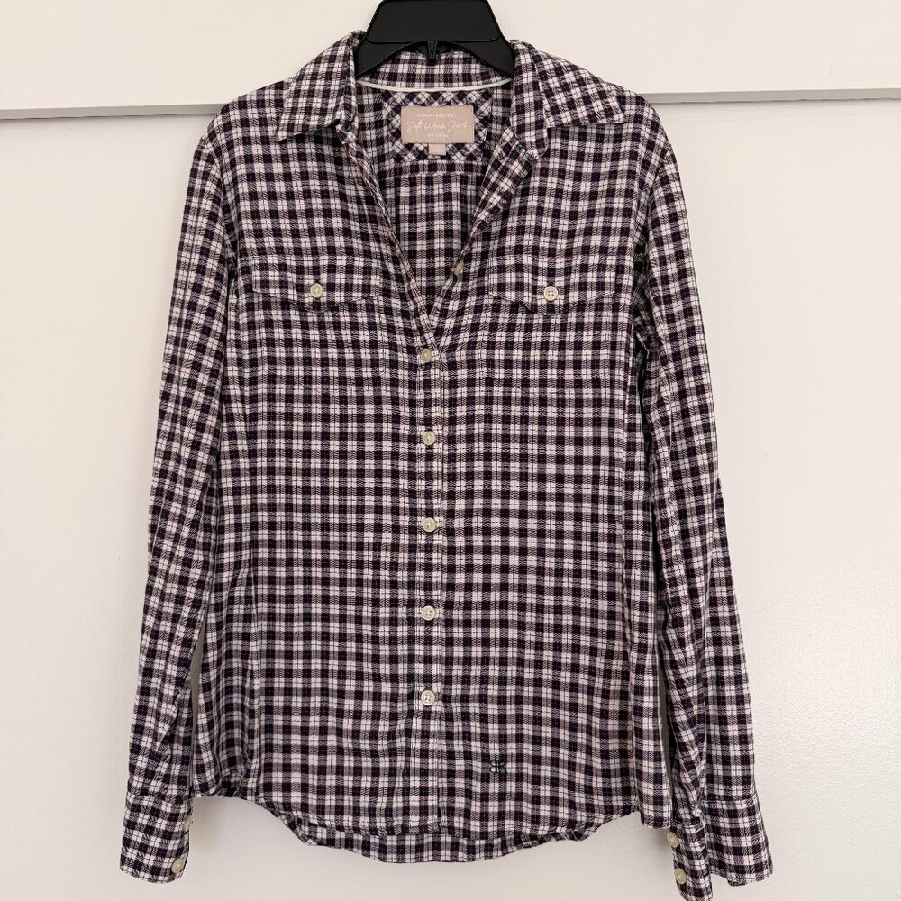 Banana Republic Button Up Plaid Shirt in a navy/red/white